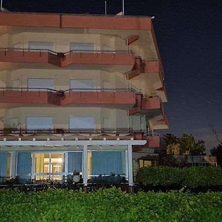 Hotel Le Pleiadi San Felice Circeo Exterior foto