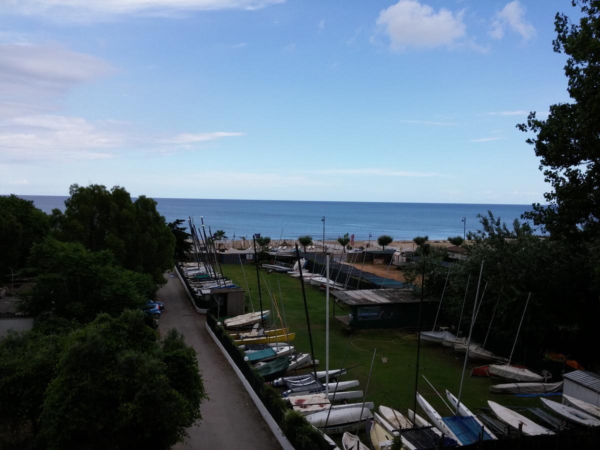 Hotel Le Pleiadi San Felice Circeo Exterior foto