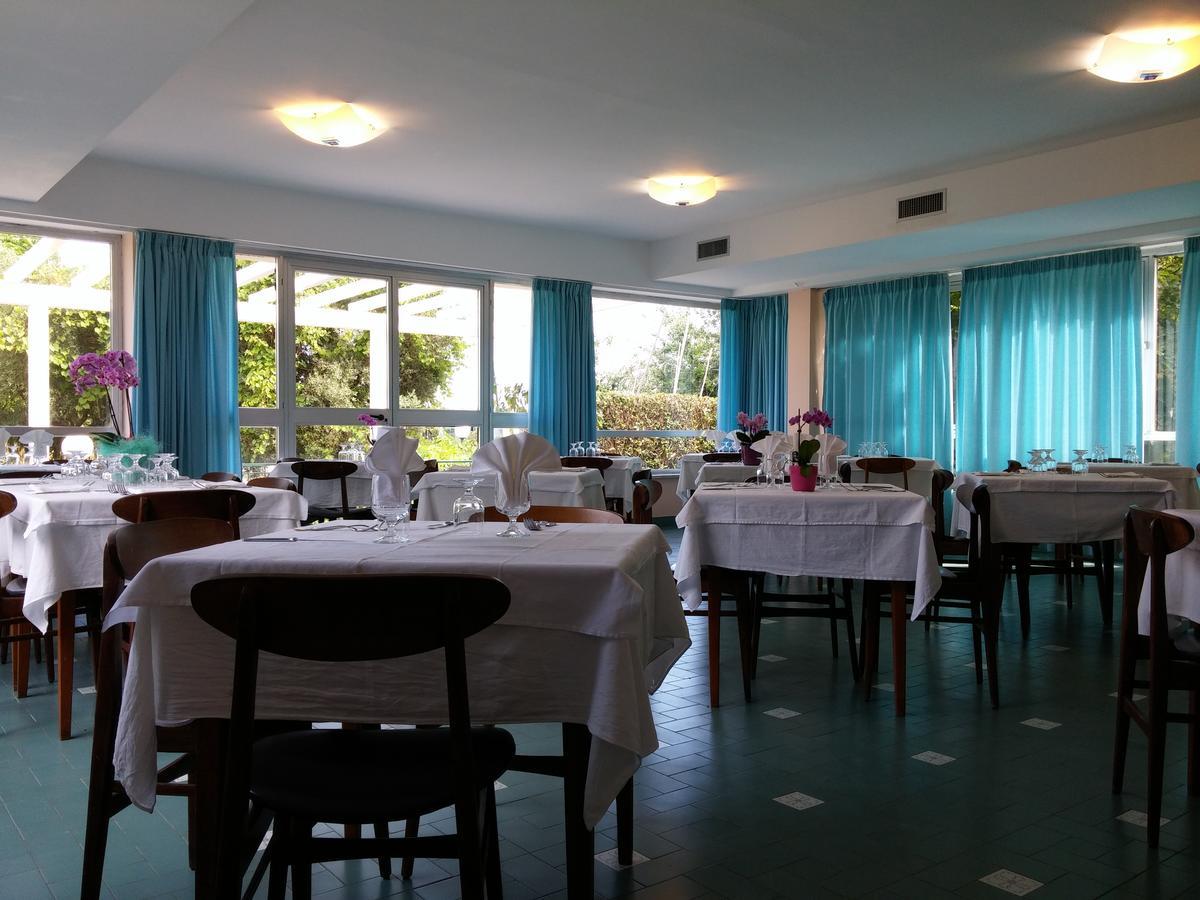 Hotel Le Pleiadi San Felice Circeo Exterior foto